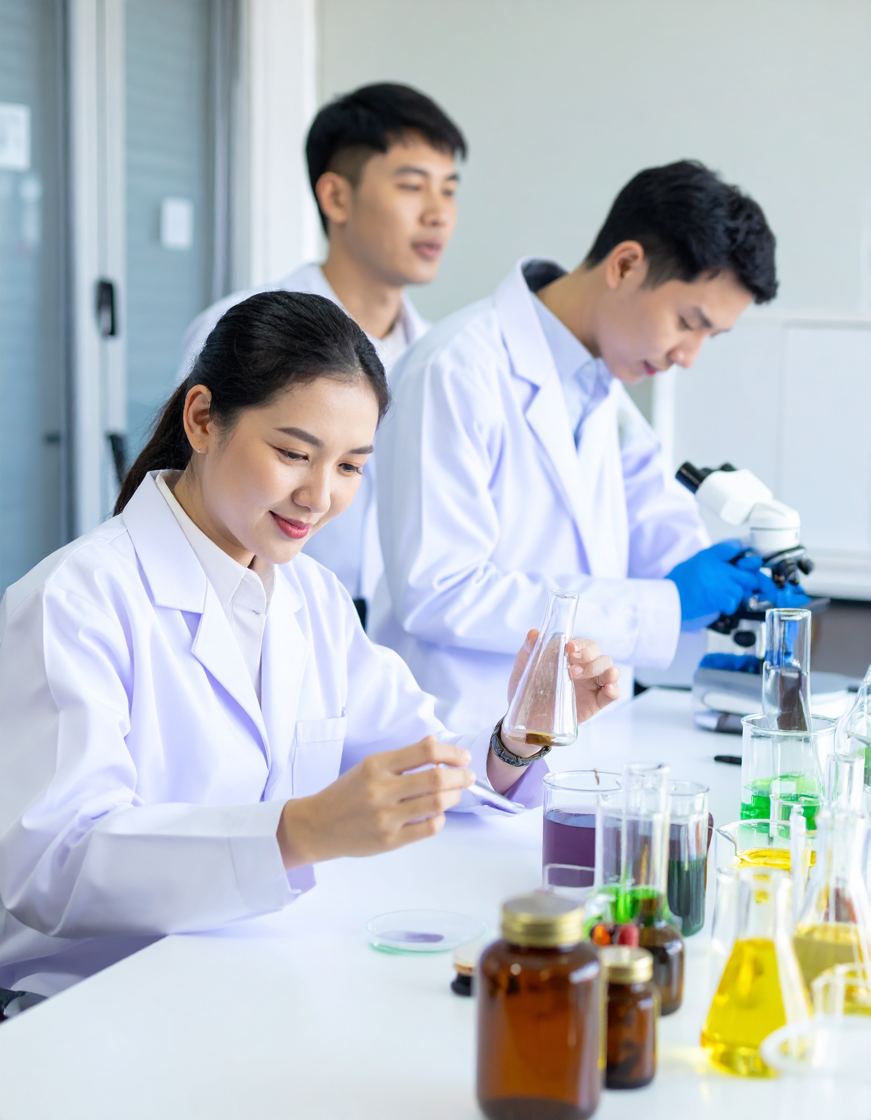 Sự khác biệt giữa thử nghiệm lâm sàng thuốc và mỹ phẩm