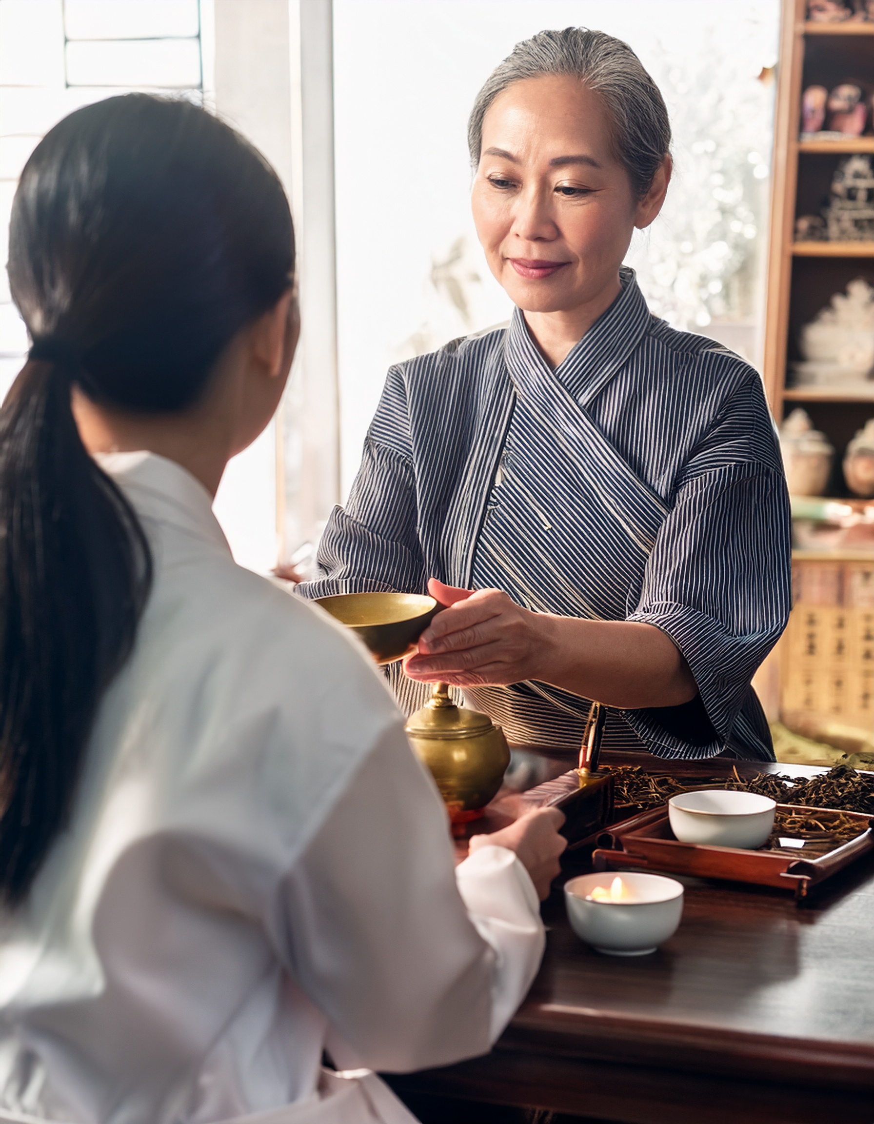 Học châm cứu để hỗ trợ người điều trị ung thư