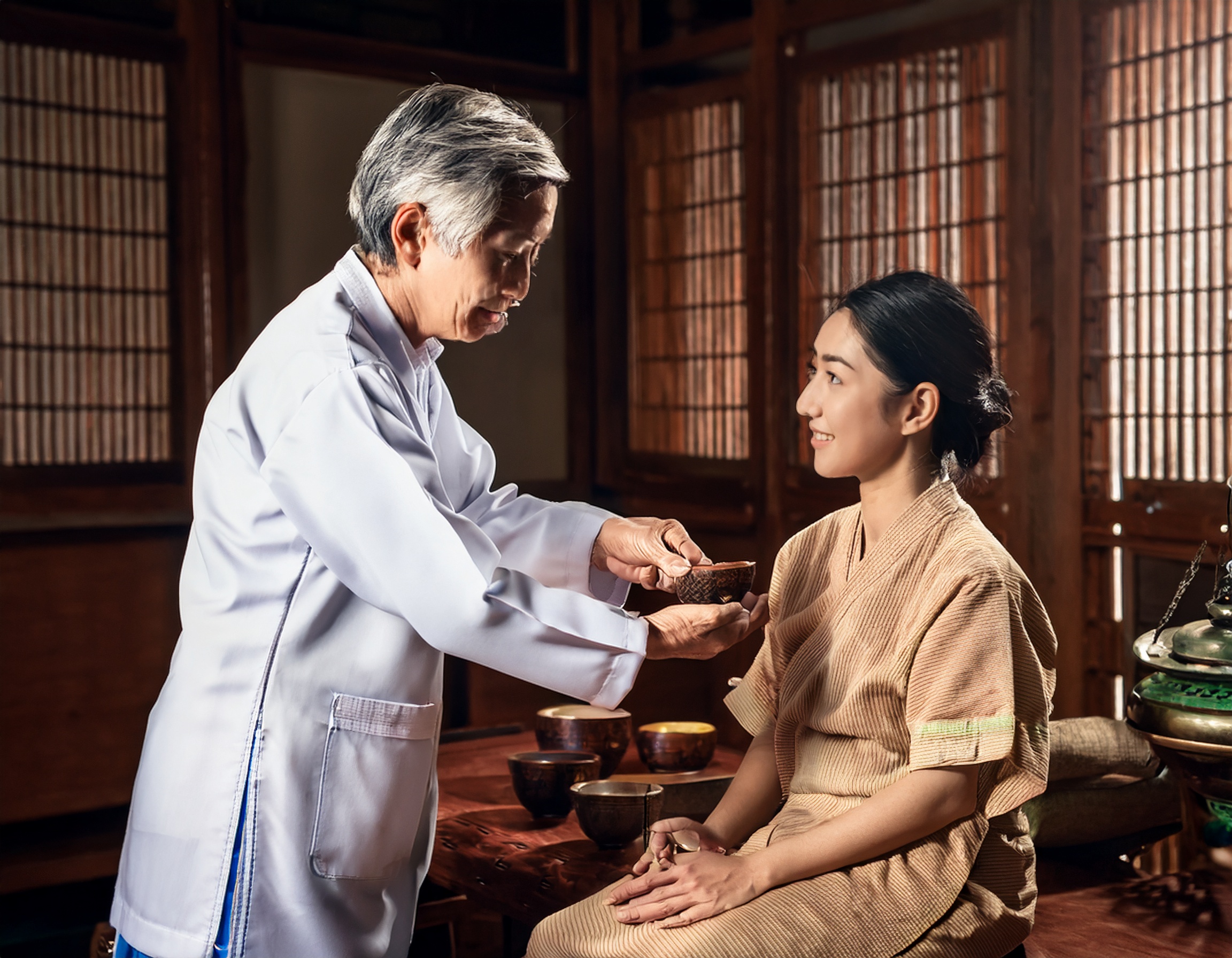 Học châm cứu để hiểu sâu cơ chế khí huyết, âm dương
