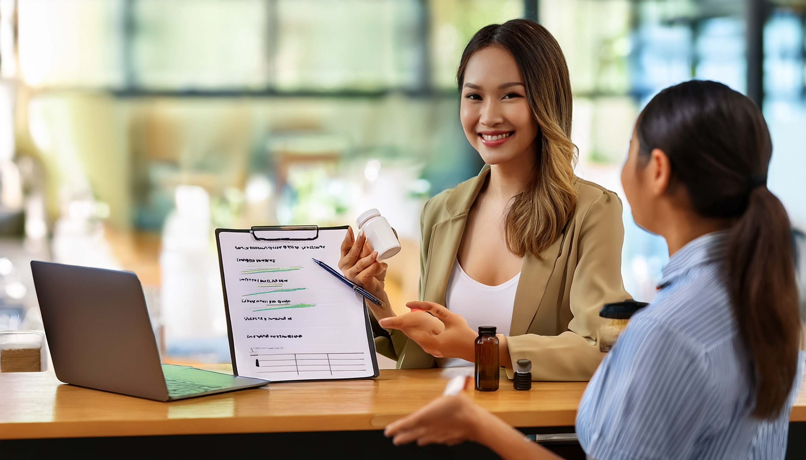 Kết hợp nghề huấn luyện viên dinh dưỡng với PT thể hình – xu hướng mới tại TPHCM