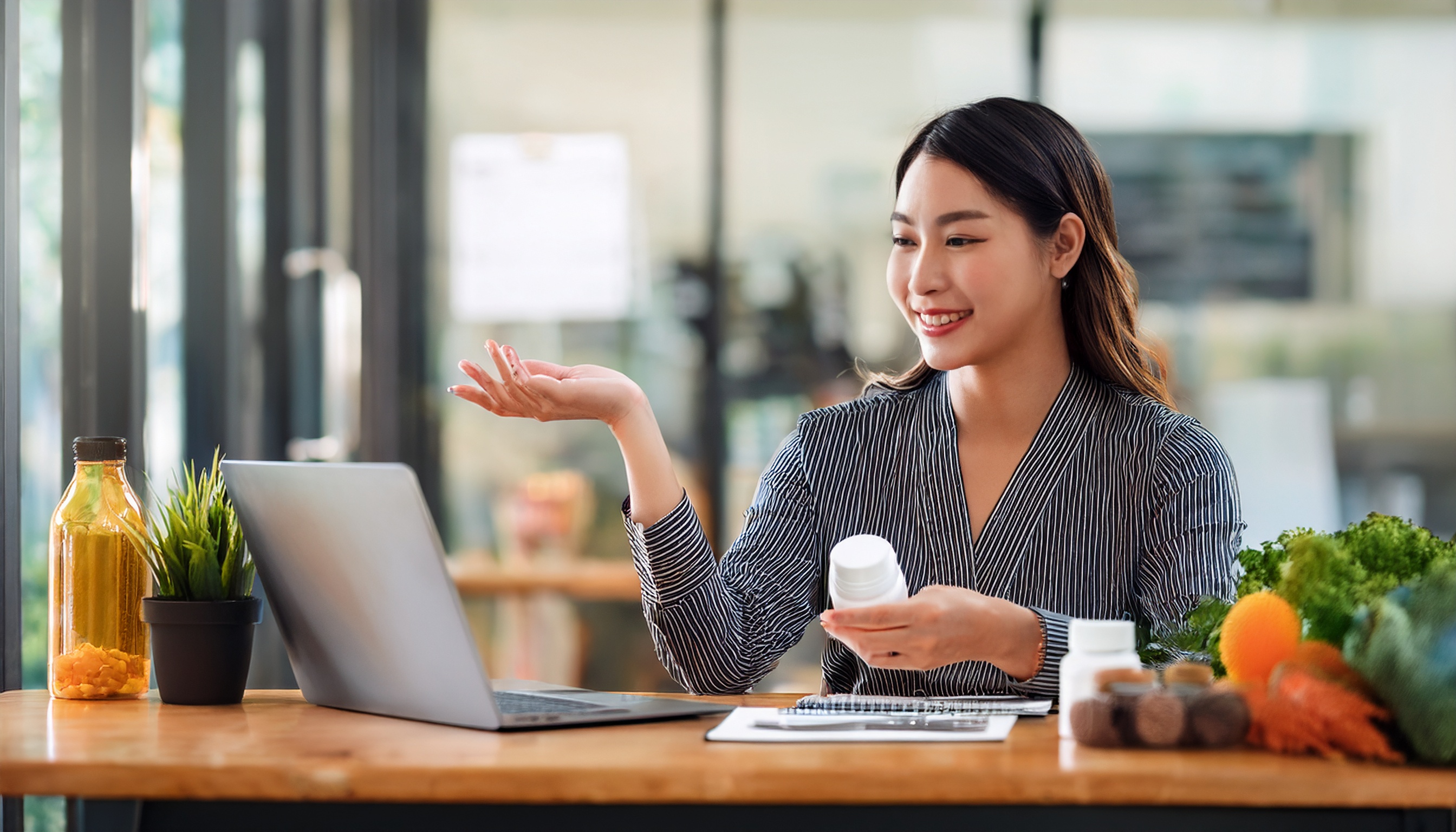 So sánh huấn luyện viên dinh dưỡng và bác sĩ dinh dưỡng: Lựa chọn nào phù hợp với bạn?